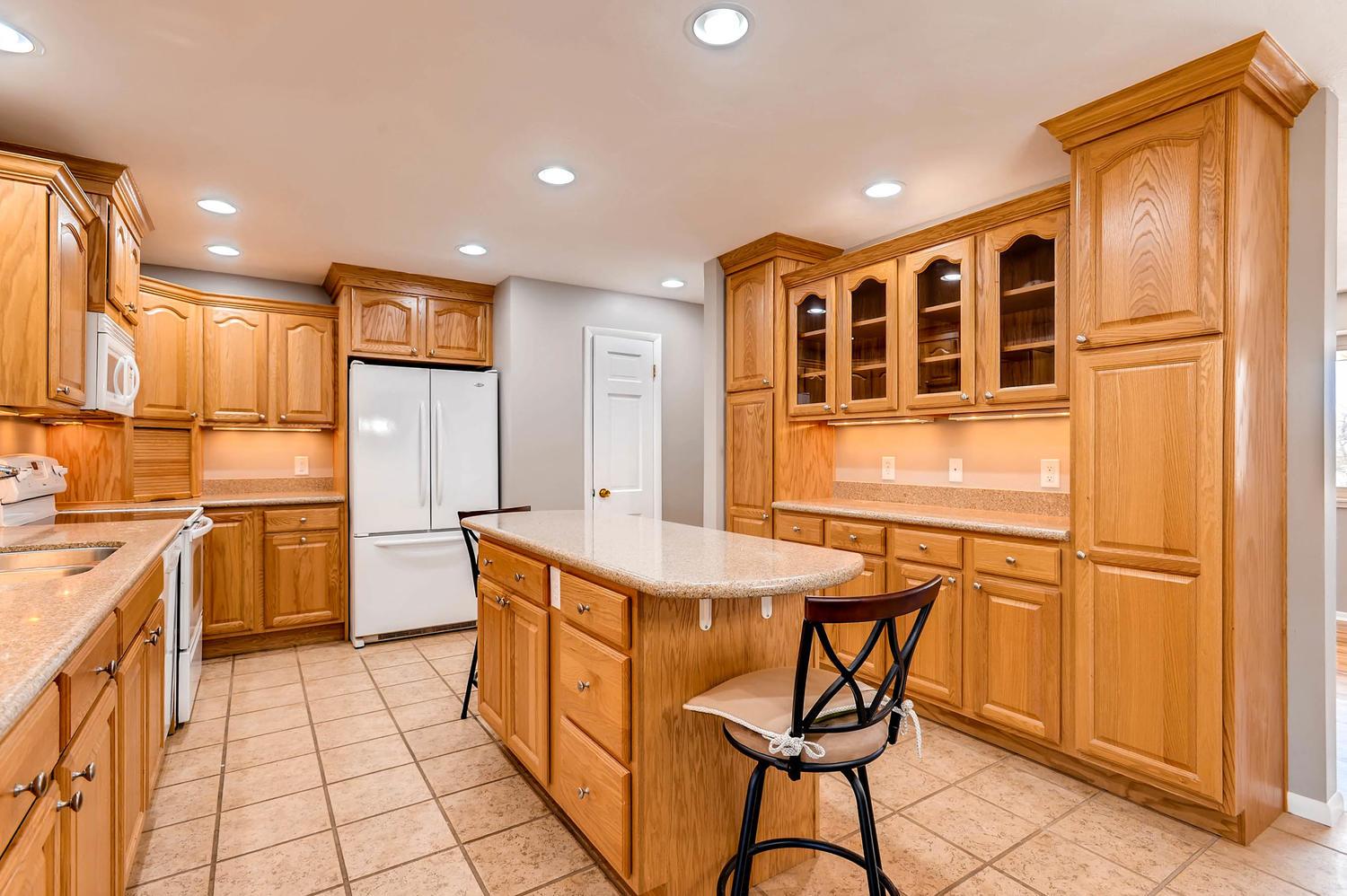 13361-w-78th-ave-arvada-co-large-009-12-kitchen-1500x998-72dpi