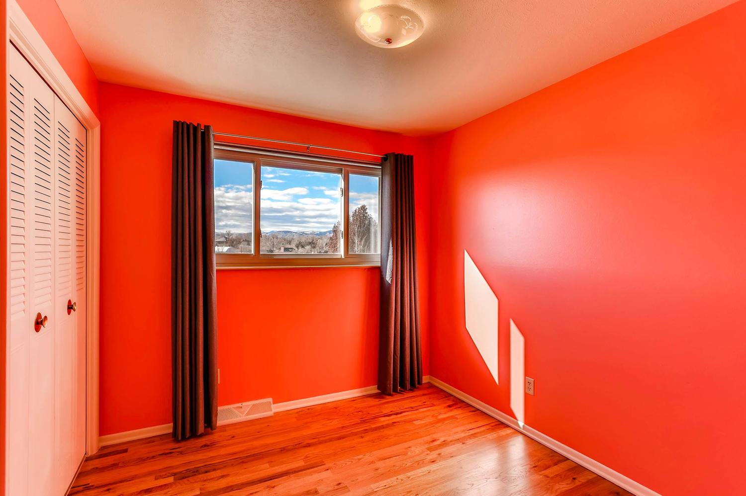 13361-w-78th-ave-arvada-co-large-017-15-2nd-floor-bedroom-1500x999-72dpi